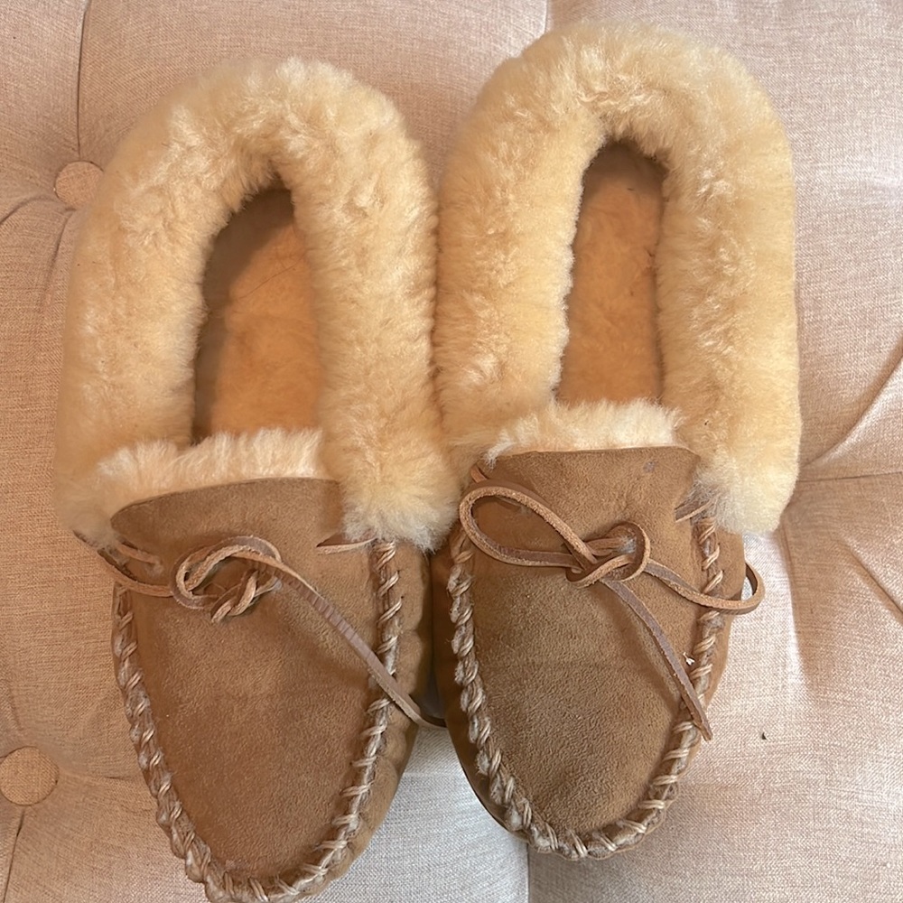 L.L. Bean - Women’s Mocassins.  9 Medium.